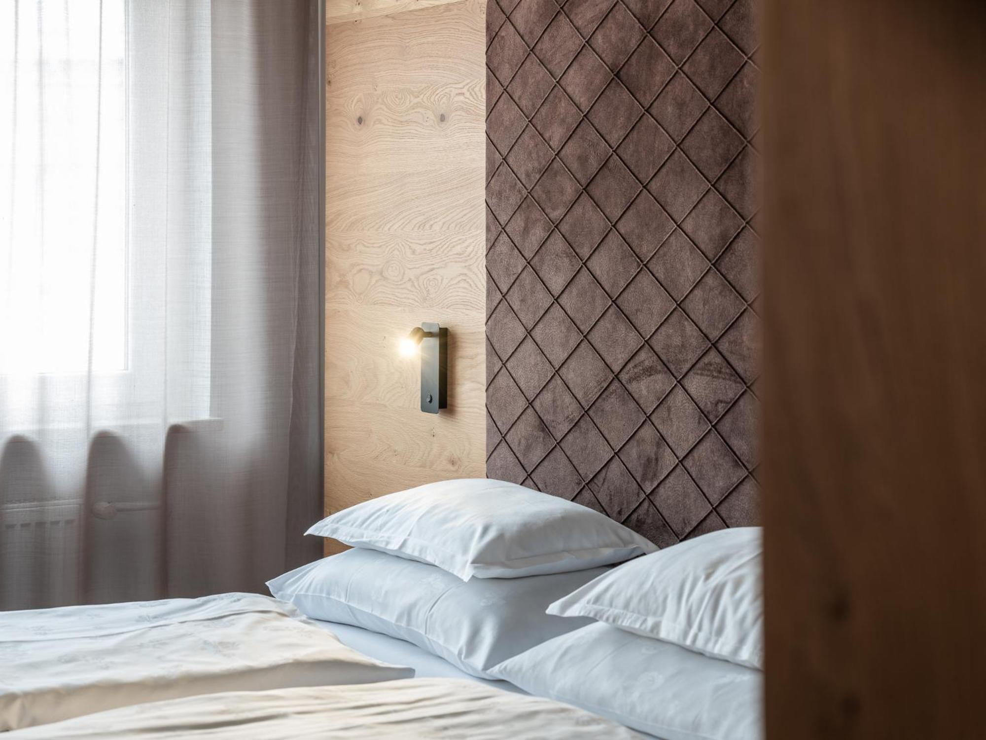 Hotel Blitzburg Бруніко Екстер'єр фото