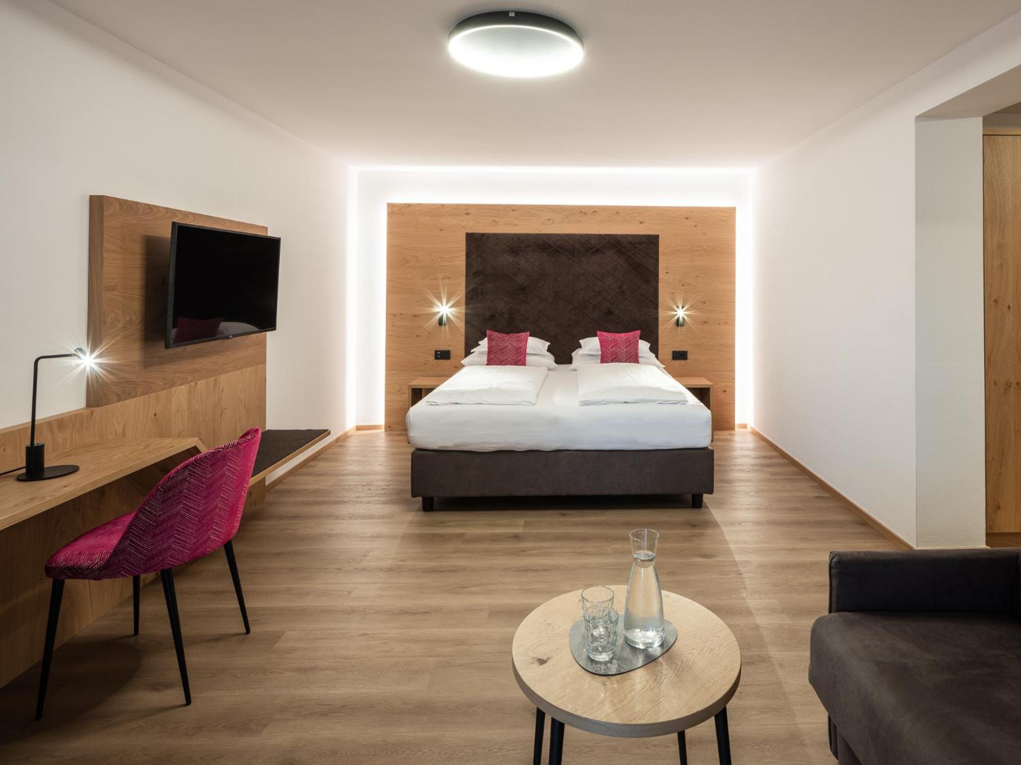 Hotel Blitzburg Бруніко Екстер'єр фото