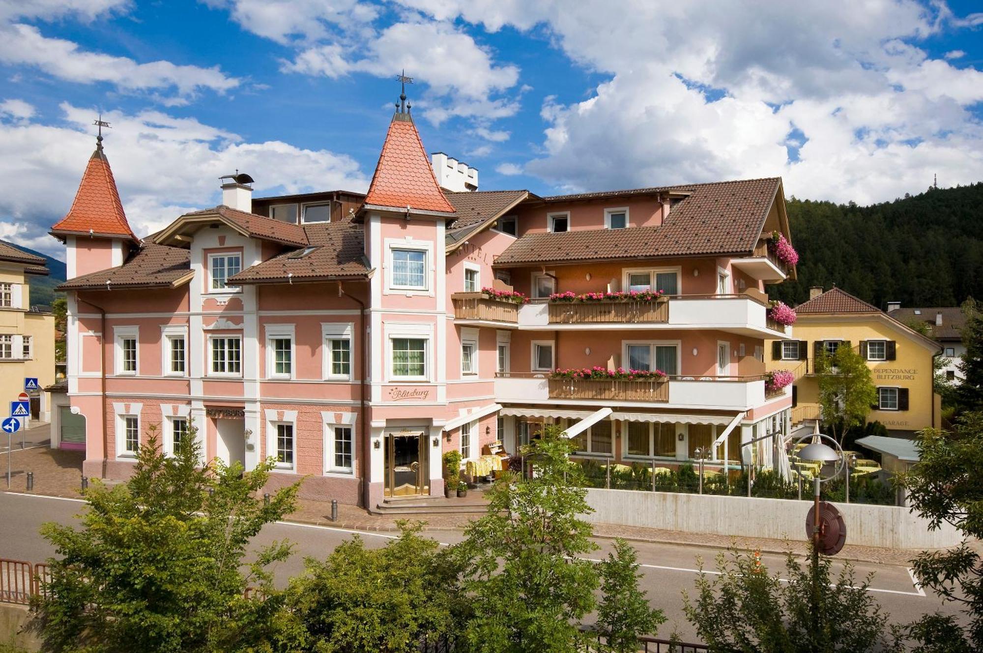 Hotel Blitzburg Бруніко Екстер'єр фото