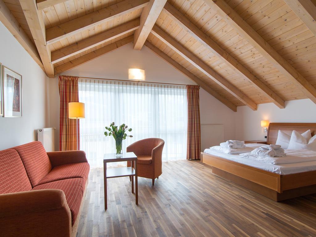 Hotel Blitzburg Бруніко Екстер'єр фото